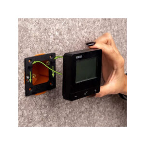 ENGO Controls E25-230B - Internetowy, natynkowy regulator temp.